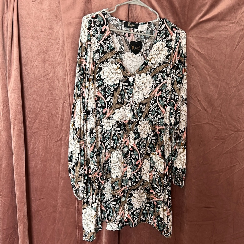 Floral mini flowy dress